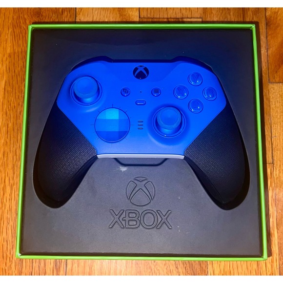 Xbox Elite Series 2 Core Controller - Picture 2 of 4